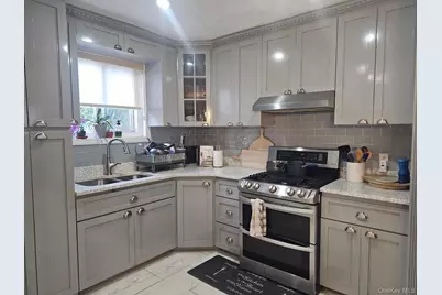127 Amherst Road, Valley Stream, NY 11581 - Photo 3