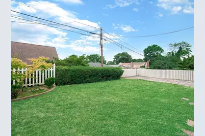 8026 217th Street, Hollis, NY 11427 - Photo 19