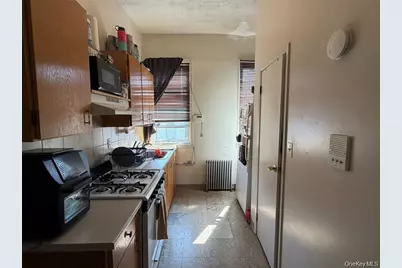 22-19 Steinway Street, Astoria, NY 11105 - Photo 9