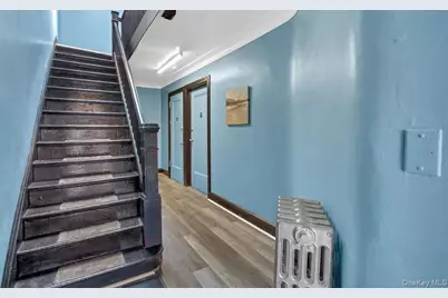 95-03 Cresskill Place, Jamaica, NY 11435 - Photo 15