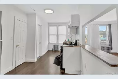 95-03 Cresskill Place, Jamaica, NY 11435 - Photo 13