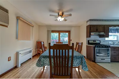 5 Floyd Street, North Babylon, NY 11703 - Photo 7