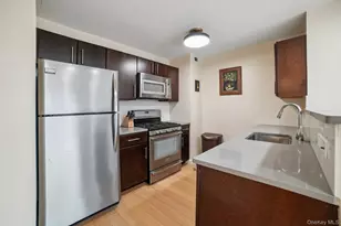 535 W 52nd St, New York, NY 10019 - Photo 5