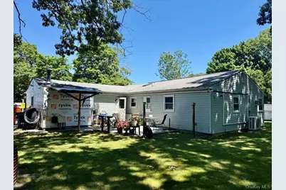 142 Palmer Street, Brentwood, NY 11717 - Photo 15