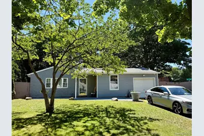 142 Palmer Street, Brentwood, NY 11717 - Photo 3