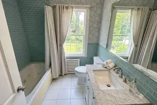 187 Hewlett Neck Rd, Woodmere, NY 11598 - Photo 17