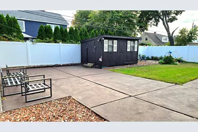 [Address not provided], Levittown, NY 11756 - Photo 13