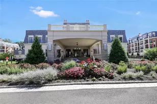 1000 Royal Ct, North Hills, NY 11040 - Photo 29