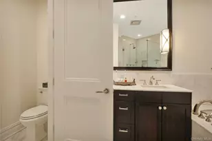 1000 Royal Ct, North Hills, NY 11040 - Photo 27