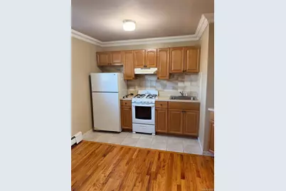 75-27 164th Street #2, Fresh Meadows, NY 11366 - Photo 3