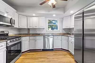 10 Sunset Drive, Centereach, NY 11720 - Photo 9