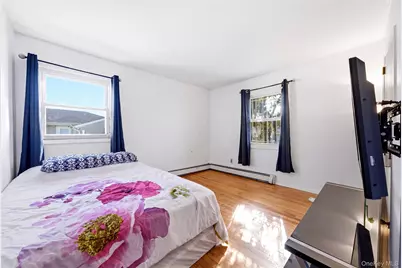 10 Francisco Avenue, Central Islip, NY 11722 - Photo 23