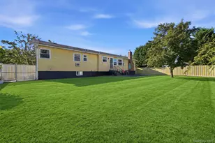 10 Francisco Ave, Central Islip, NY 11722 - Photo 5