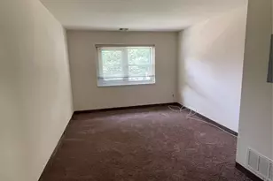 23-2B June Ct, Bay Shore, NY 11706 - Photo 5