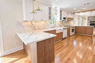 7 Shoreham Dr W, Dix Hills, NY 11746 - Photo 17