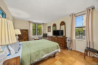 1874 Pelham Parkway S #2R, Bronx, NY 10461 - Photo 11