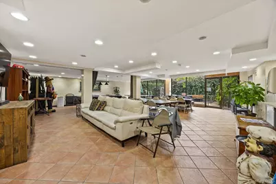 1874 Pelham Parkway S #2R, Bronx, NY 10461 - Photo 21