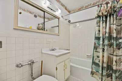 1874 Pelham Parkway S #2R, Bronx, NY 10461 - Photo 17