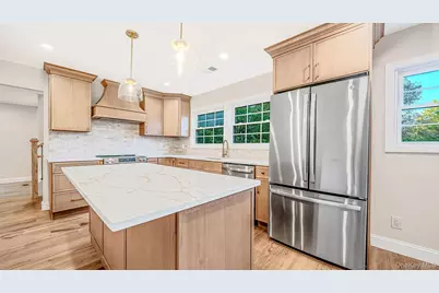 8 Adams Court, Oyster Bay, NY 11771 - Photo 25