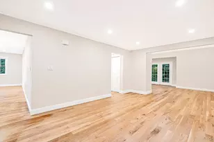8 Adams Ct, Oyster Bay, NY 11771 - Photo 23