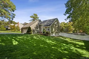 413 Hewlett Ave, Patchogue, NY 11772 - Photo 3