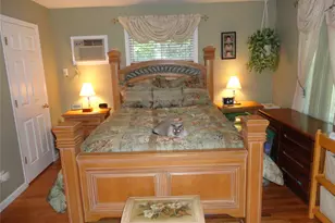 271 Lilac Ln, Smithtown, NY 11787 - Photo 13
