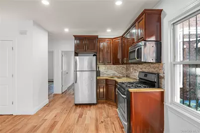 11570 Newburgh Street, Jamaica, NY 11412 - Photo 9