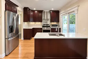 108 Forsythia Ln, North Babylon, NY 11703 - Photo 9