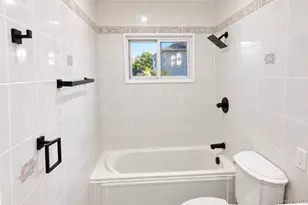 108 Forsythia Ln, North Babylon, NY 11703 - Photo 17