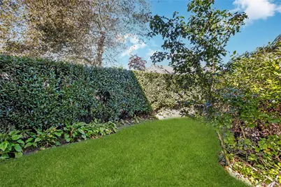 81 Marshall Avenue, Floral Park, NY 11001 - Photo 5