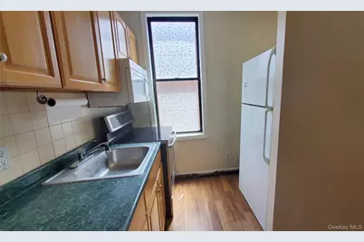 1321 Castle Hill Avenue, Bronx, NY 10462 - Photo 11