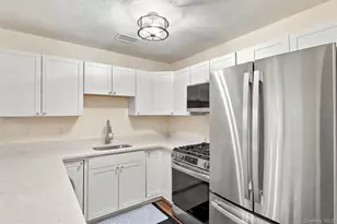 2802 Fox Ln, Poughkeepsie, NY 12603 - Photo 9