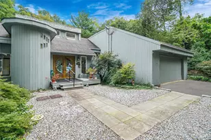271 Bread and Cheese Hollow Rd, Northport, NY 11768 - Photo 5