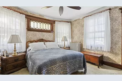 19 Egbert Avenue, New York, NY 10310 - Photo 11