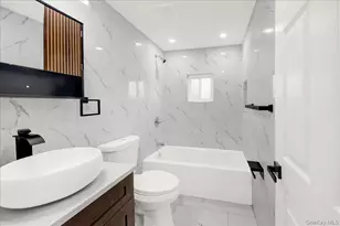 427 36th St, Lindenhurst, NY 11757 - Photo 25