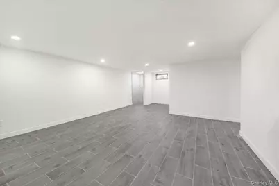 427 36th Street, Lindenhurst, NY 11757 - Photo 19
