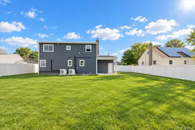 427 36th Street, Lindenhurst, NY 11757 - Photo 5