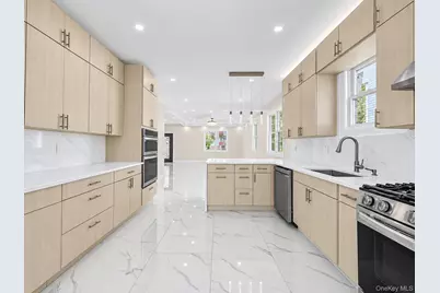 918 N 6th Street, New Hyde Park, NY 11040 - Photo 11
