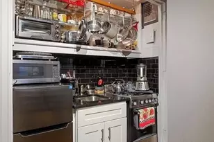 457 W 57th St, New York, NY 10019 - Photo 3
