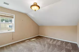 193 Pond View Dr, Port Washington, NY 11050 - Photo 9