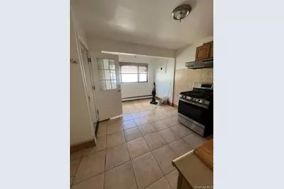 13243 114th Place, Ozone Park, NY 11420 - Photo 5