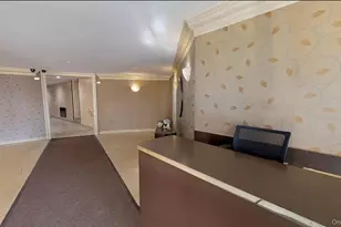 10025 Queens Blvd, Forest Hills, NY 11375 - Photo 19