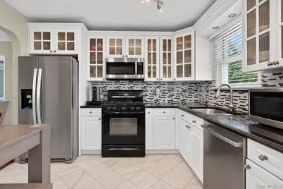 67-48 168th Street, Fresh Meadows, NY 11365 - Photo 5