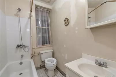 32-30 Steinway Street, Astoria, NY 11103 - Photo 17