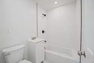 340 N Indiana Ave, Lindenhurst, NY 11757 - Photo 11