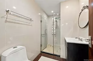 132-29 Blossom Ave, Flushing, NY 11355 - Photo 17