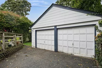 85 Magnolia Avenue, Floral Park, NY 11001 - Photo 35