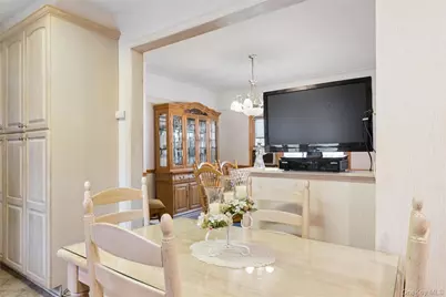 85 Magnolia Avenue, Floral Park, NY 11001 - Photo 21