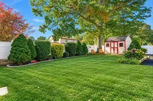 116 Avenue B, Holbrook, NY 11741 - Photo 23