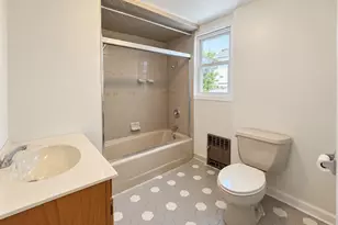 17 Kenmore Rd, Valley Stream, NY 11581 - Photo 13